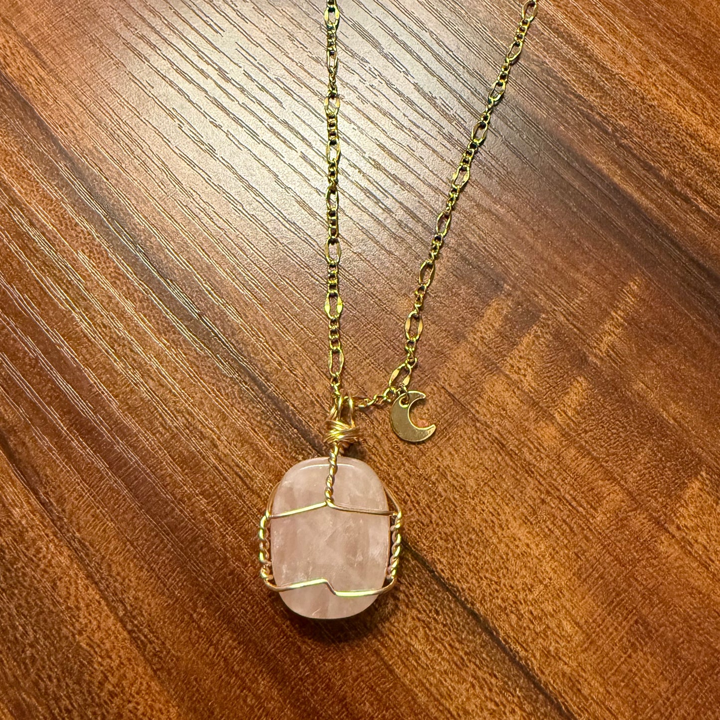 Quartz Necklace Gold